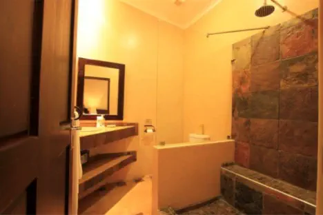 King Room 6 Sunset Game Lodge Guernsey Private Nature Reserve