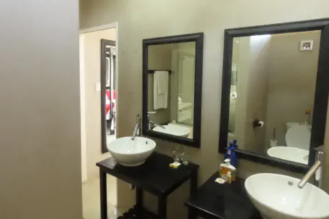 King Room 2 Bathroom Sunset Game Lodge Guernsey Hoedspruit